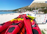 kayak-on-beach-for-rent